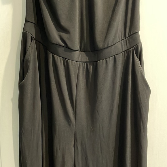 GUESS Women’s Black Halter Jumpsuit Size Small - Picture 3 of 7